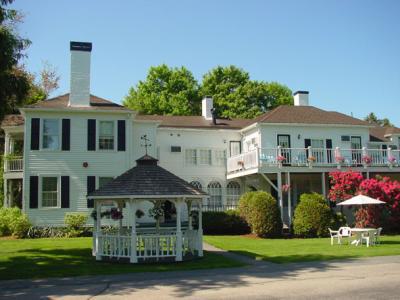 Shoreway Acres Inn ฟัลเมาท์ ภายนอก รูปภาพ